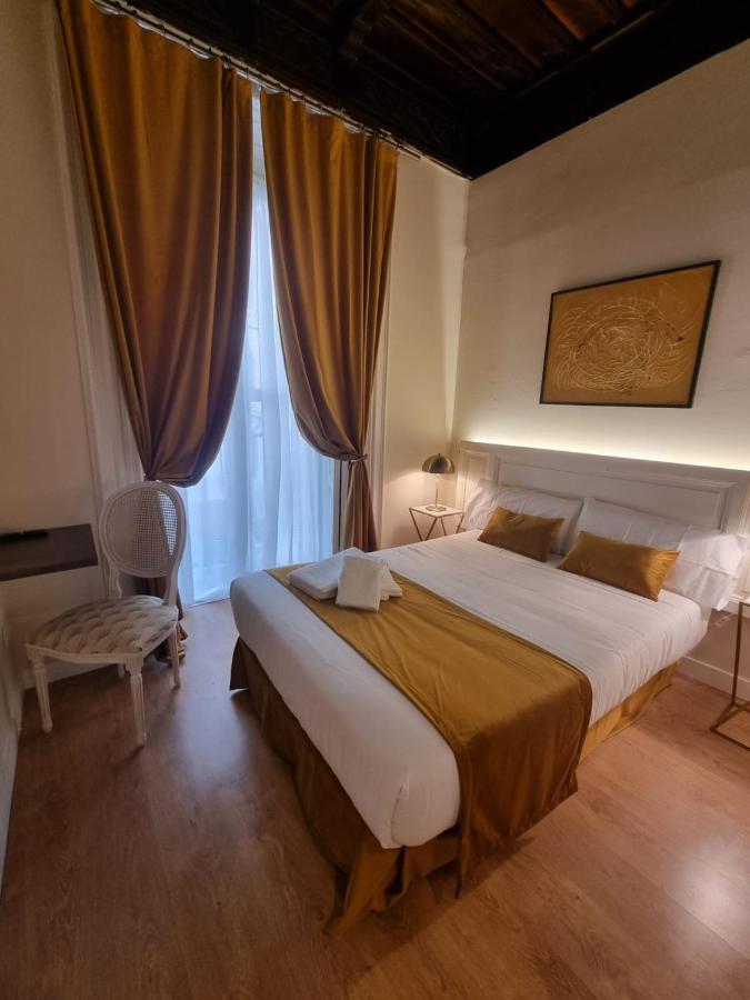 Le Petit Palue- Flora Hotel Мадрид Екстериор снимка