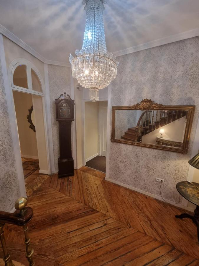 Le Petit Palue- Flora Hotel Мадрид Екстериор снимка